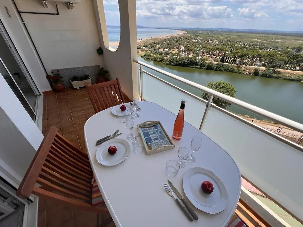 111 Delta Muga 2 Apartment Empuriabrava