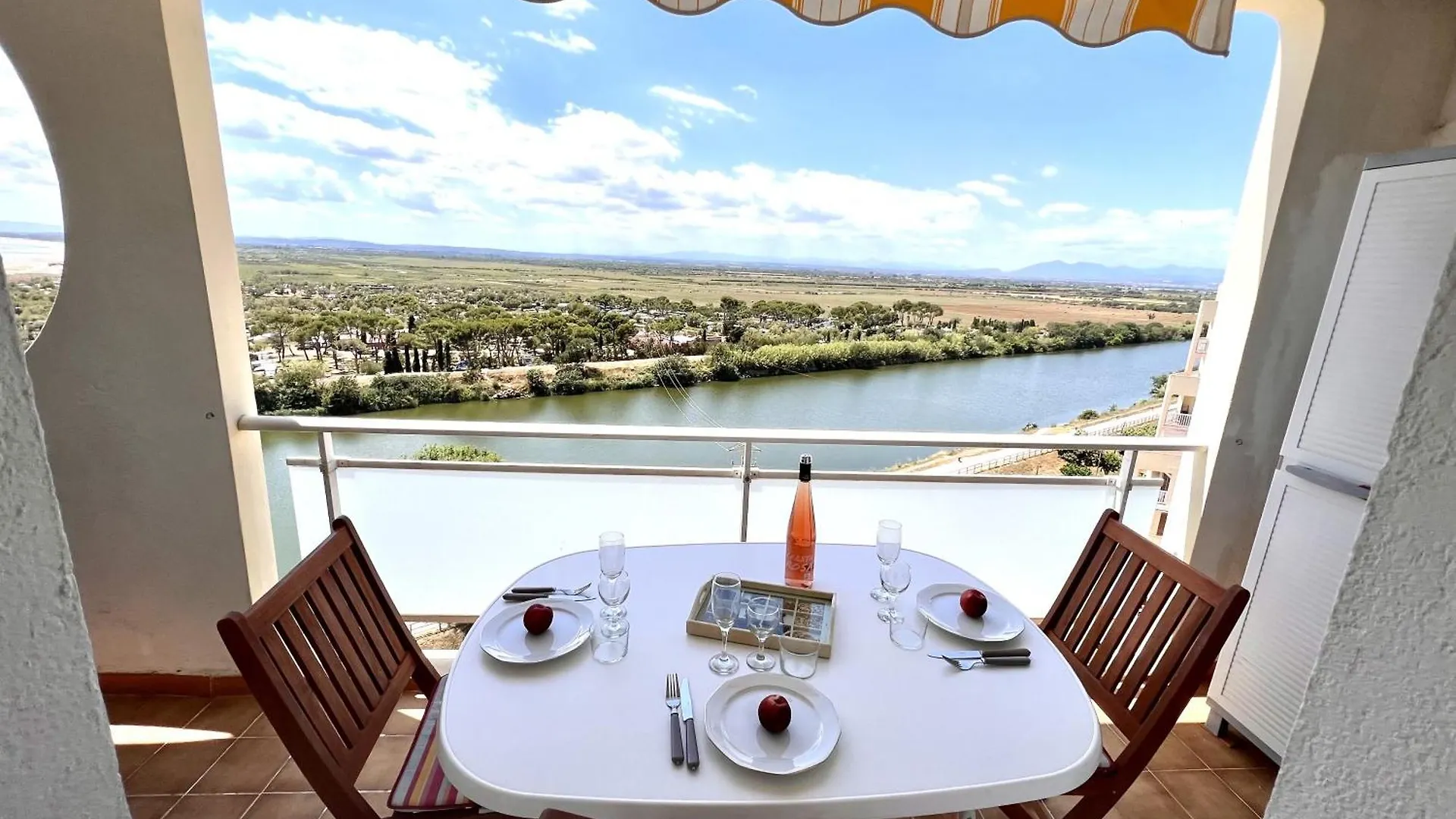 111 Delta Muga 2 Apartment Empuriabrava