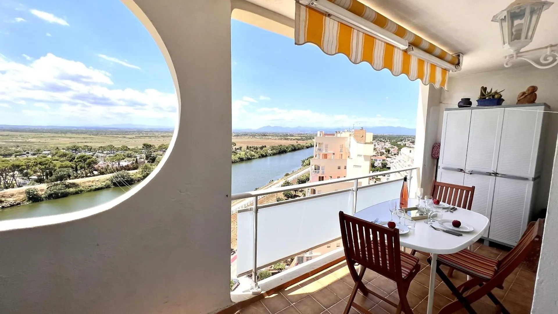111 Delta Muga 2 Apartment Empuriabrava 0*,  Spain